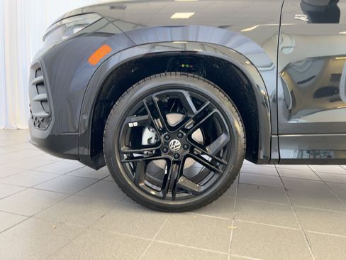 New 2026 Volkswagen Tiguan SE R-Line image 12