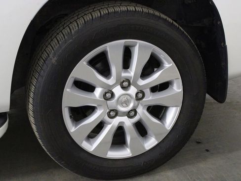 Used 2012 Toyota Sequoia Platinum image 42