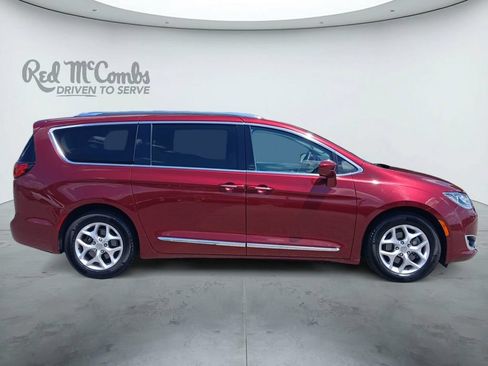 Used 2020 Chrysler Pacifica Touring-L Plus w/ Tire & Wheel Group FWD image 6