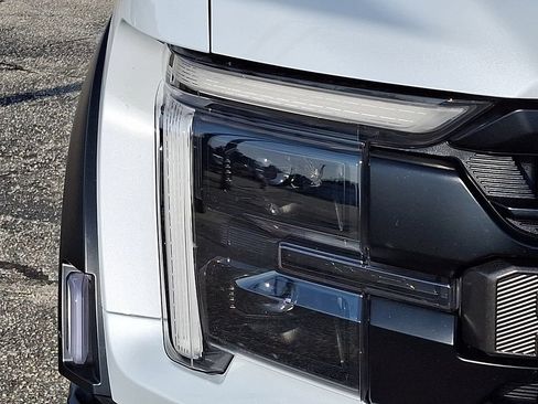 Used 2025 Ford F150 Raptor AWD/4WD image 8