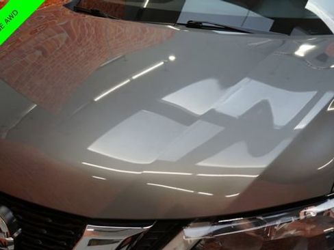 Used 2017 Nissan Rogue SV w/ SV Premium Package image 91