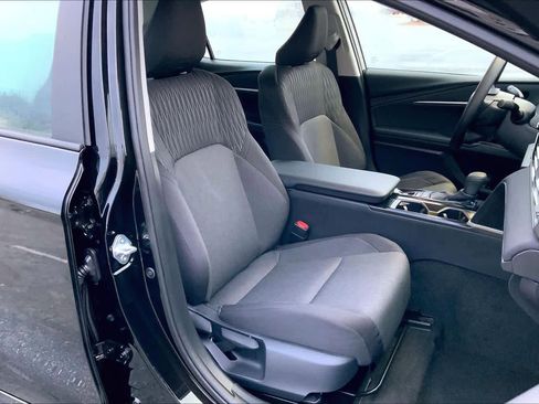 Used 2026 Toyota Camry LE image 9
