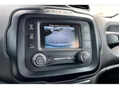 Used 2015 Jeep Renegade Trailhawk image 28