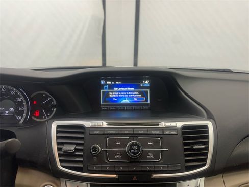 Used 2015 Honda Accord EX image 28