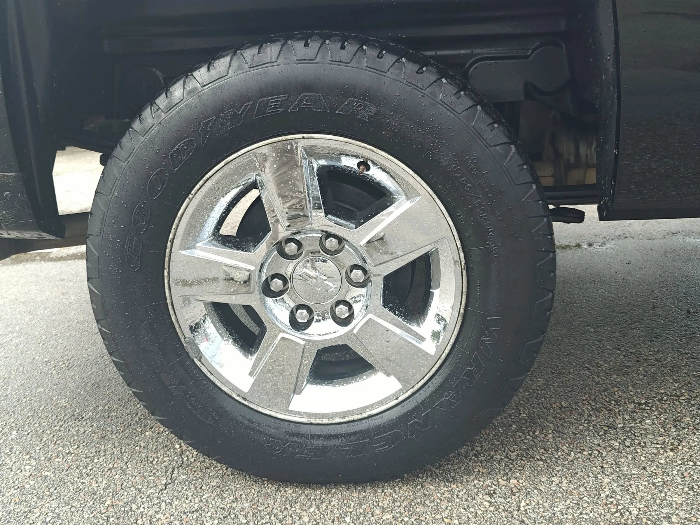 Used 2010 Chevrolet Silverado 1500 LTZ w/ LTZ Plus Package RWD image 29
