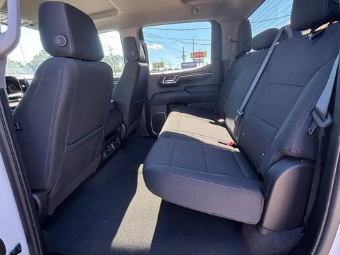 Used 2024 GMC Sierra 1500 SLE image 8