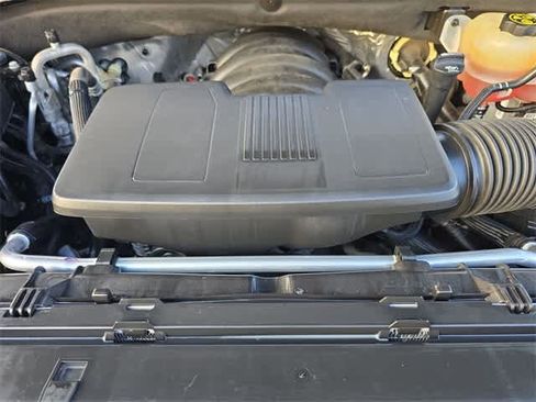 Used 2022 Chevrolet Suburban Premier image 15