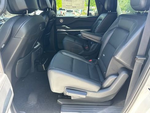 New 2026 Lincoln Navigator L Reserve image 22
