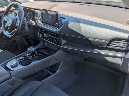 Used 2023 Nissan Rogue S AWD/4WD image 23