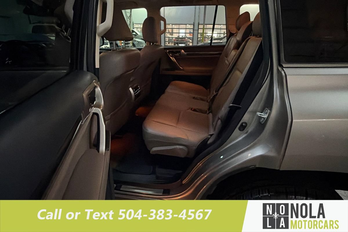 Used 2020 Lexus GX 460 Premium w/ Premium Package AWD/4WD image 25