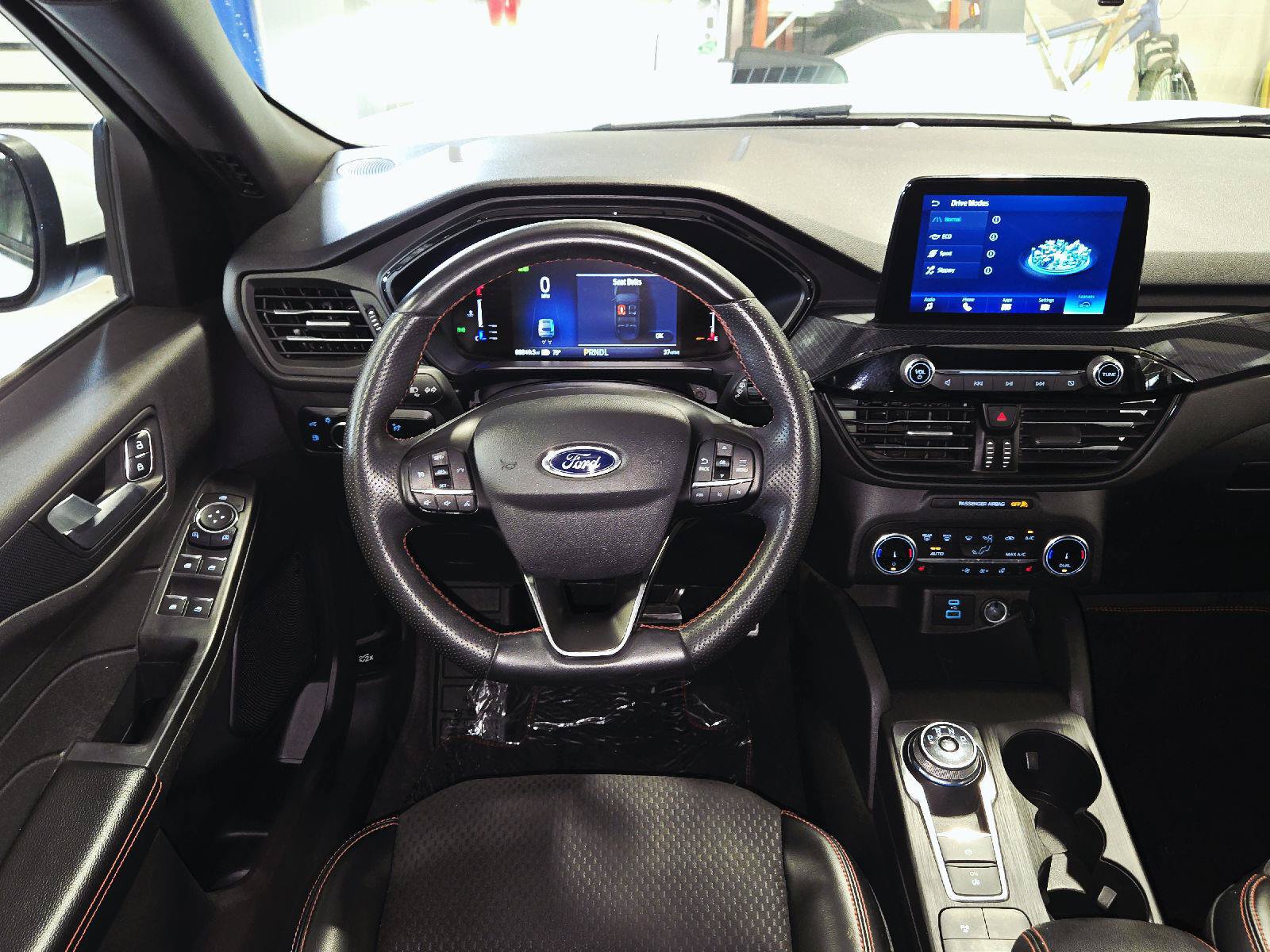 Certified 2023 Ford Escape ST-Line Select AWD/4WD image 44