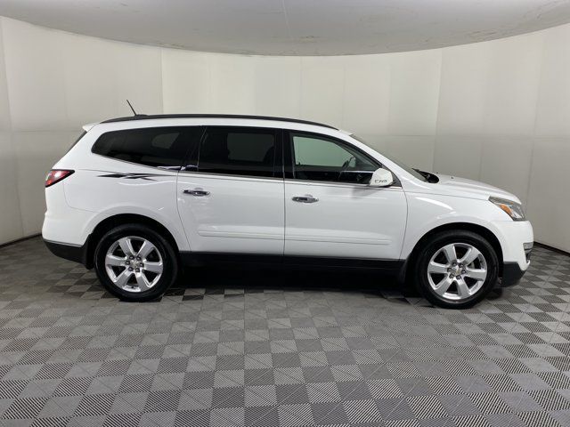 Used 2016 Chevrolet Traverse LT w/ Style and Technology Package FWD image 6