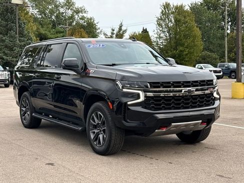 Used 2021 Chevrolet Suburban Z71 w/ Z71 Signature Package image 2