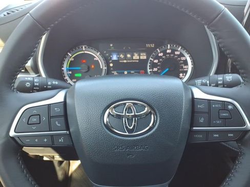 New 2026 Toyota Highlander XLE image 20