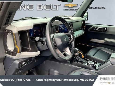 Used 2022 Ford Bronco Badlands image 12