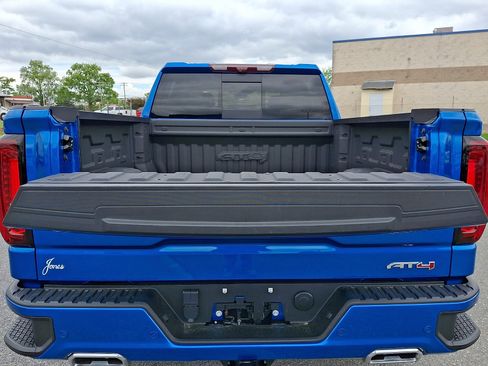 Certified 2023 GMC Sierra 1500 AT4 w/ AT4 Premium Package AWD/4WD image 32