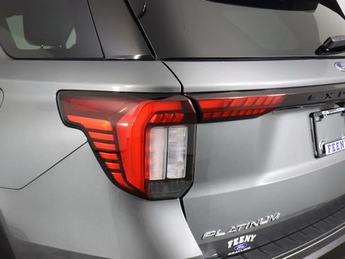 Certified 2025 Ford Explorer Platinum w/ Ultimate Package AWD/4WD image 23