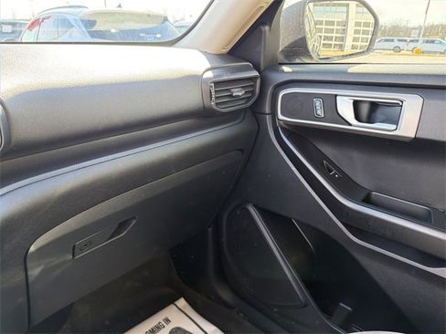 Used 2022 Ford Explorer 4WD w/ Class IV Trailer Tow Package image 24