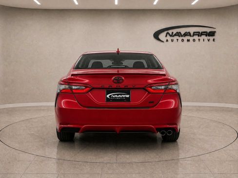 Used 2024 Toyota Camry SE w/ Convenience Package FWD image 6