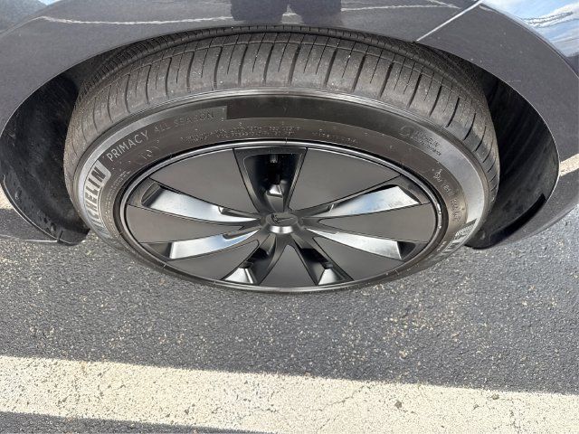 Used 2025 Tesla Model 3 Long Range RWD image 15