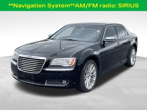 Used 2011 Chrysler 300 C w/ Sound Group RWD image 3