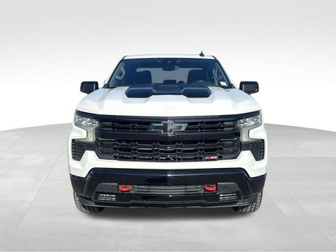 Used 2023 Chevrolet Silverado 1500 LT Trail Boss w/ Protection Package image 11