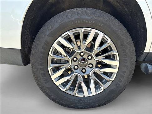 Used 2025 Chevrolet Tahoe Z71 AWD/4WD image 26