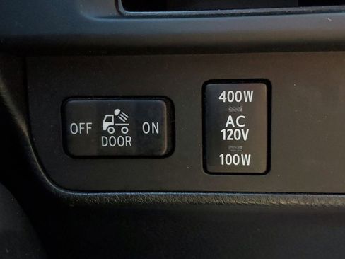 Used 2016 Toyota Tacoma TRD Sport w/ Premium & Technology Package AWD/4WD image 33