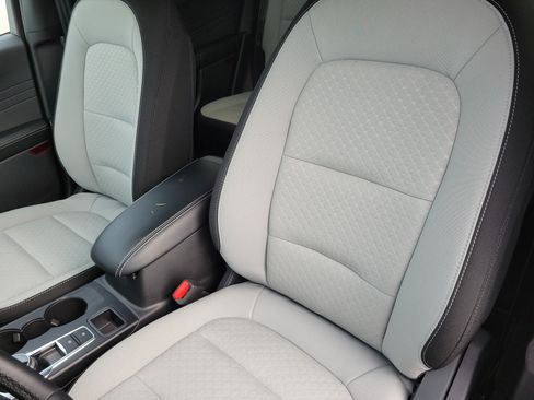 Used 2026 Ford Escape Active w/ Tech Pack #1 FWD image 11