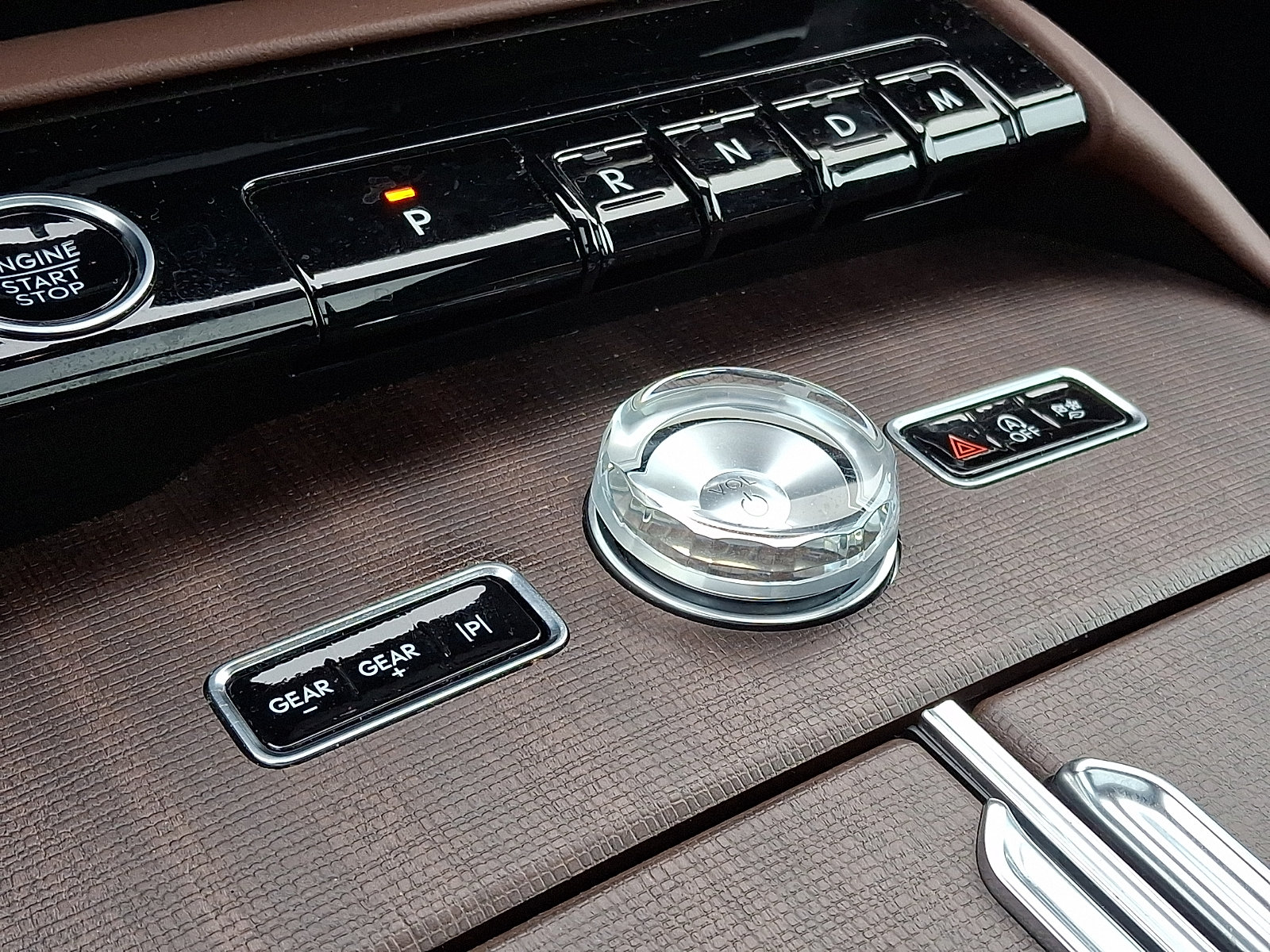 Used 2025 Lincoln Navigator Reserve AWD/4WD image 17