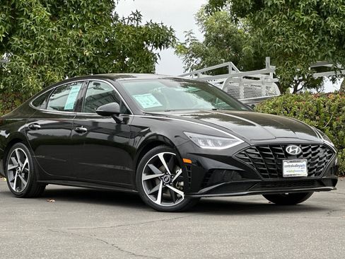 Used 2023 Hyundai Sonata SEL Plus image 2