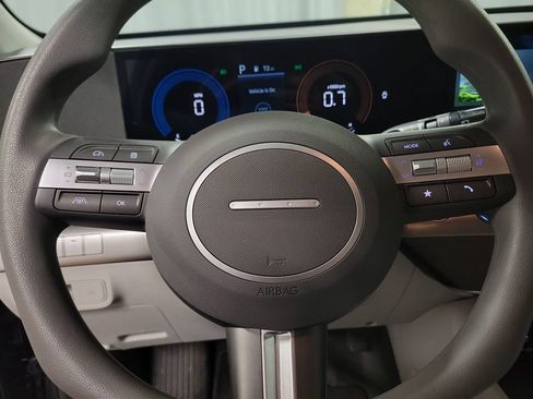 Used 2025 Hyundai Kona SE FWD image 22