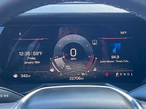 Used 2025 GMC Acadia Elevation image 14