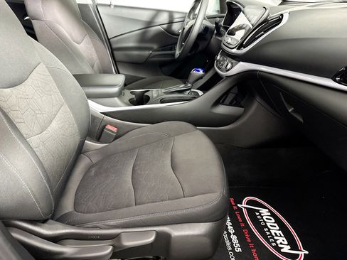 Used 2018 Chevrolet Volt LT image 32
