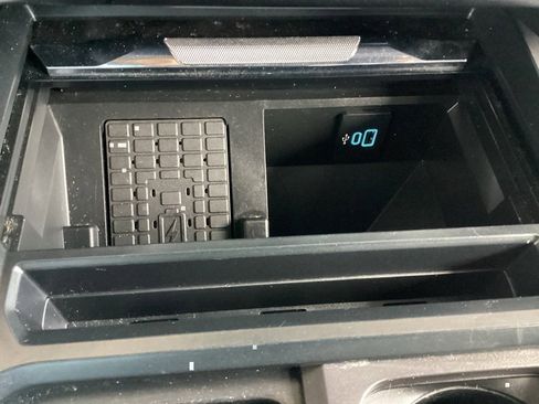 Used 2023 Ford F250 Lariat w/ Chrome Package image 55