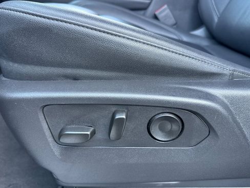 Used 2025 Chevrolet Tahoe Z71 image 14