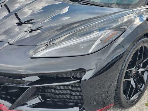 Used 2025 Chevrolet Corvette Z06 image 7