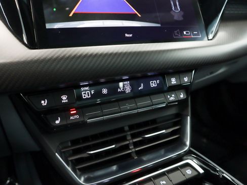 Used 2023 Audi e-tron GT Premium Plus image 18