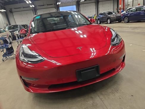 Used 2022 Tesla Model 3 image 2
