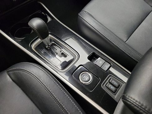 Used 2020 Mitsubishi Outlander SEL AWD/4WD image 26