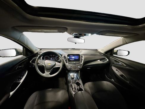 Used 2022 Chevrolet Malibu LT image 35