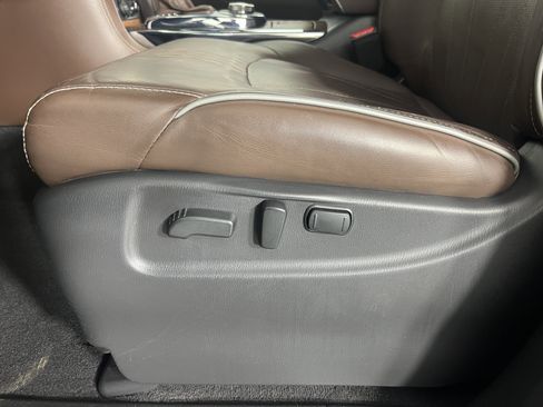 Used 2017 INFINITI QX80 Limited image 20