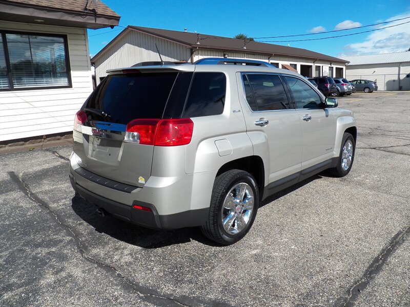 Used 2015 GMC Terrain SLE FWD image 4