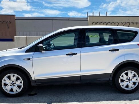 Used 2016 Ford Escape S FWD image 3