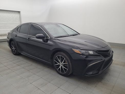Used 2021 Toyota Camry SE FWD image 11