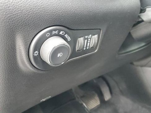 Certified 2024 Jeep Compass Latitude image 7