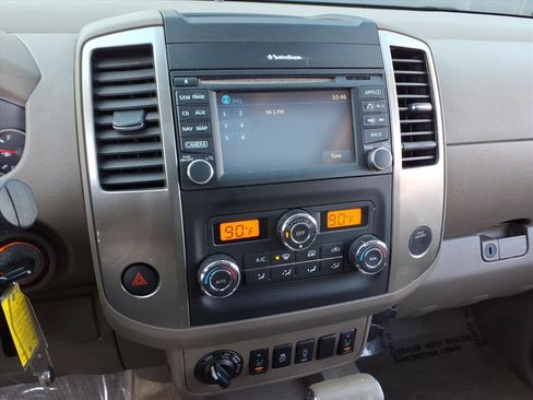 Used 2016 Nissan Frontier SL w/ Moonroof Package image 20