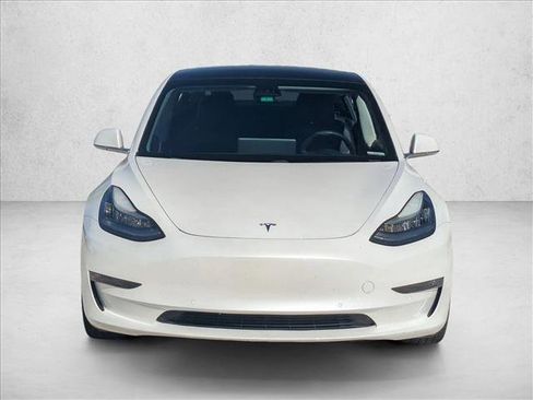 Used 2020 Tesla Model 3 Performance image 2