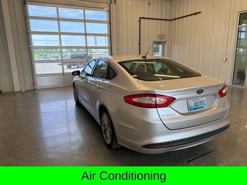 Used 2014 Ford Fusion SE w/ Equipment Group 202A FWD image 5
