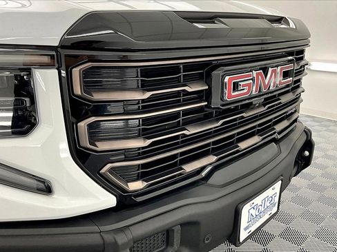 Used 2023 GMC Sierra 1500 AT4X image 29